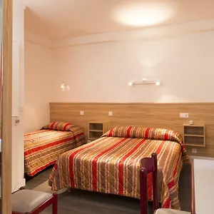 Aparthotel Family, Parijs